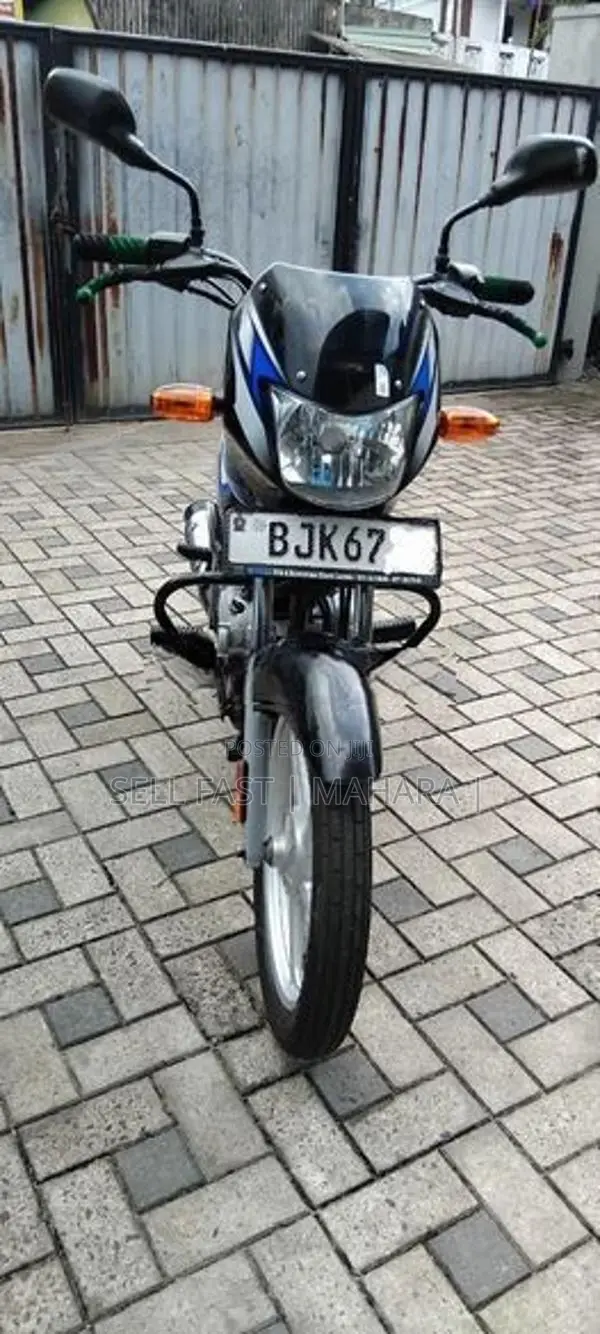 Bajaj CT100 2024