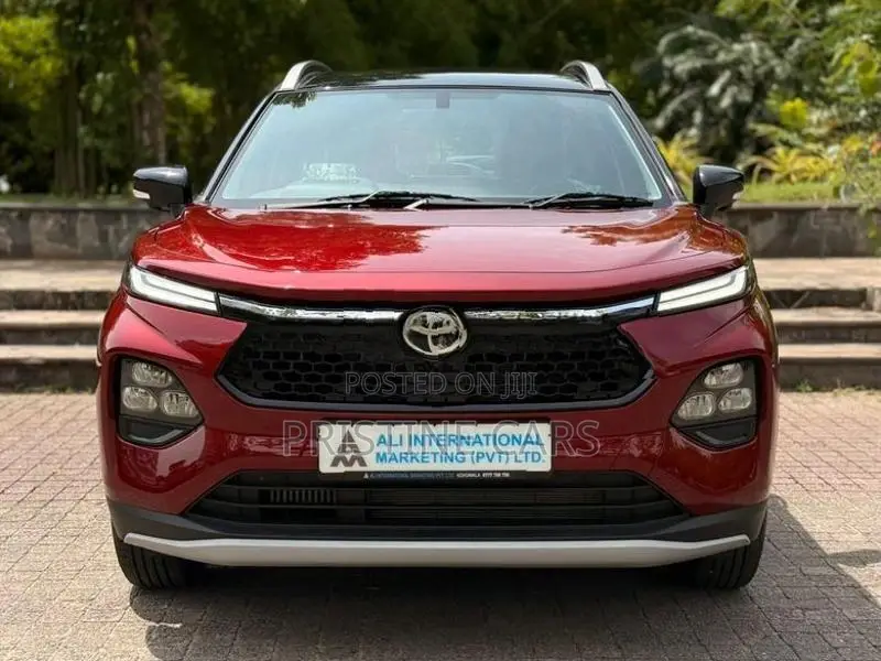 Toyota Urban Cruiser Taisor V Dual Tone 2026