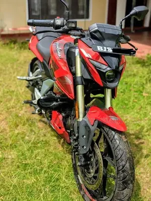 Bajaj Pulsar N160 2025