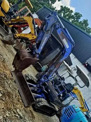 Mitsubishi MM 30B Excavator
