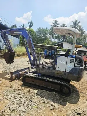 Mitsubishi MM 30B Excavator