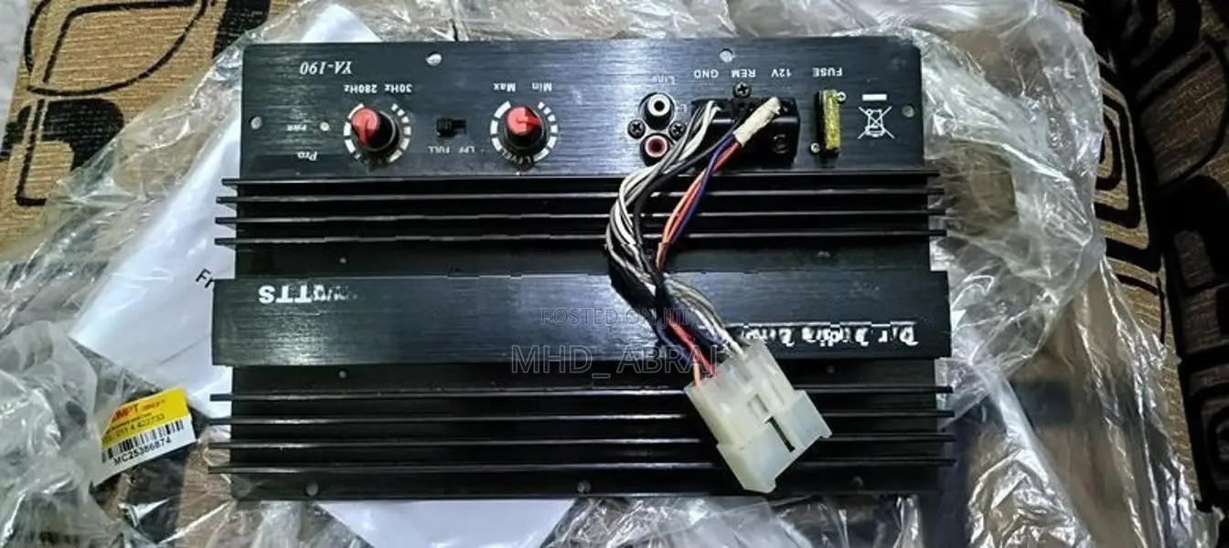 Car Subwoofer Box with Audio Amplifier