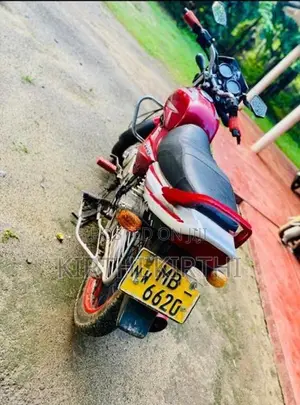 Bajaj CT100 2005