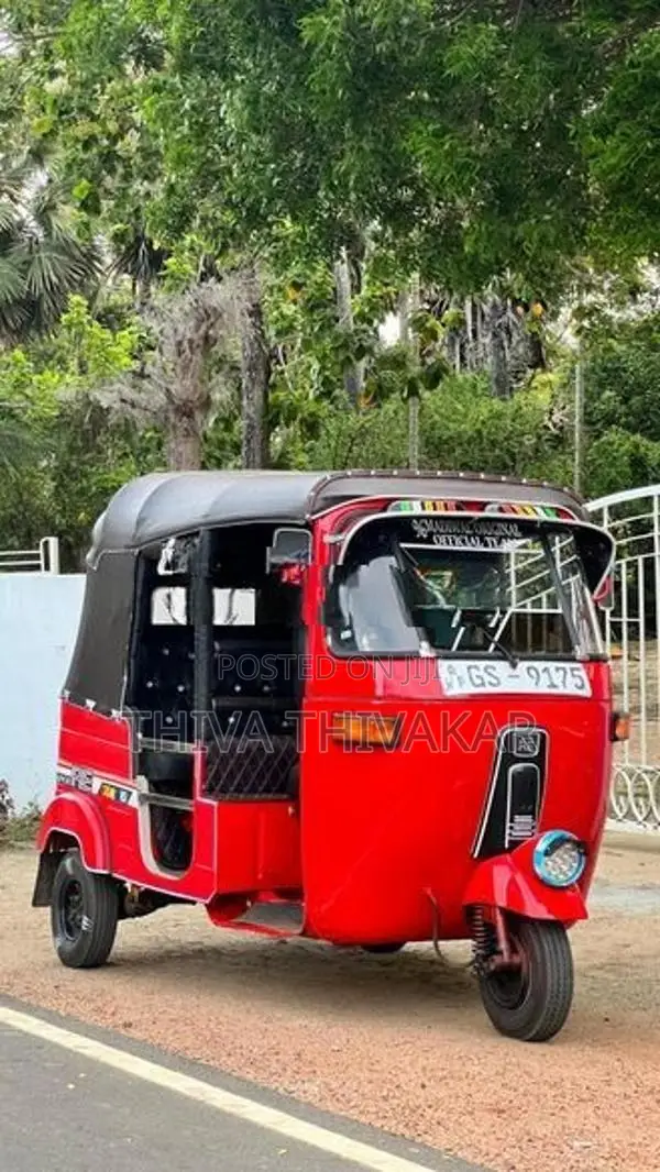 Bajaj RE 2004