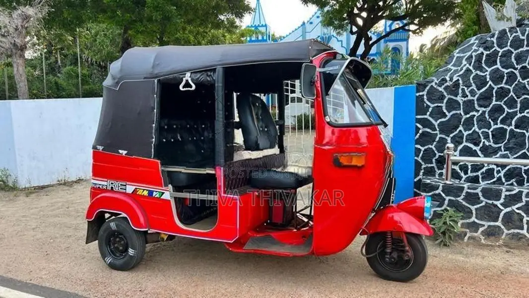 Bajaj RE 2004