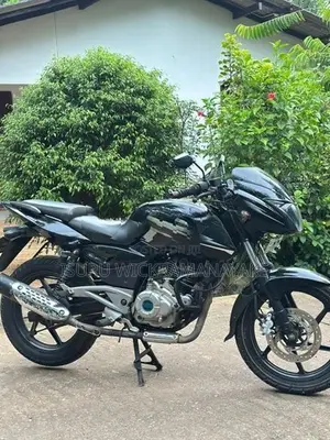 Bajaj Pulsar 180 2016