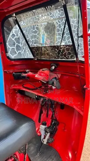 Bajaj RE 2004