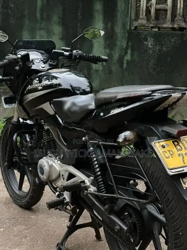 Bajaj Pulsar 180 2016