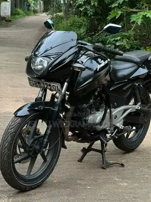 Bajaj Pulsar 180 2016