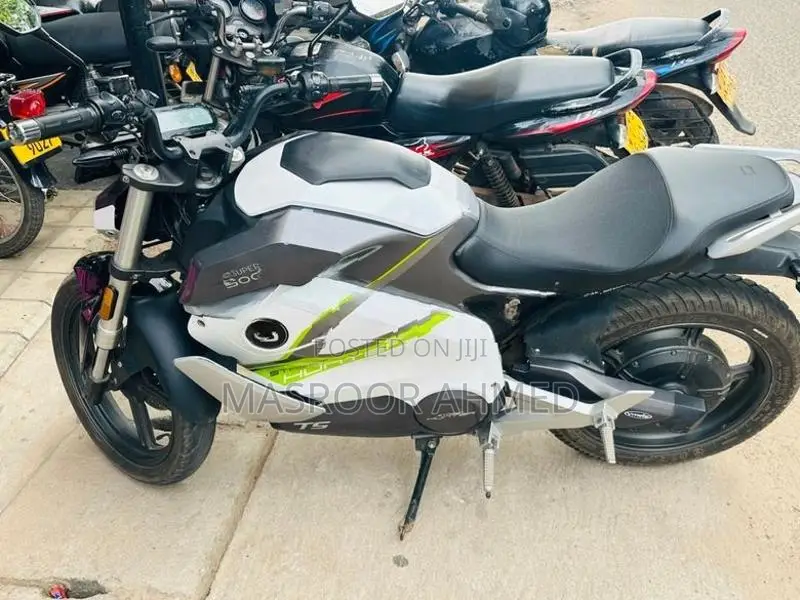 Vmoto Street Hunter Super 2023