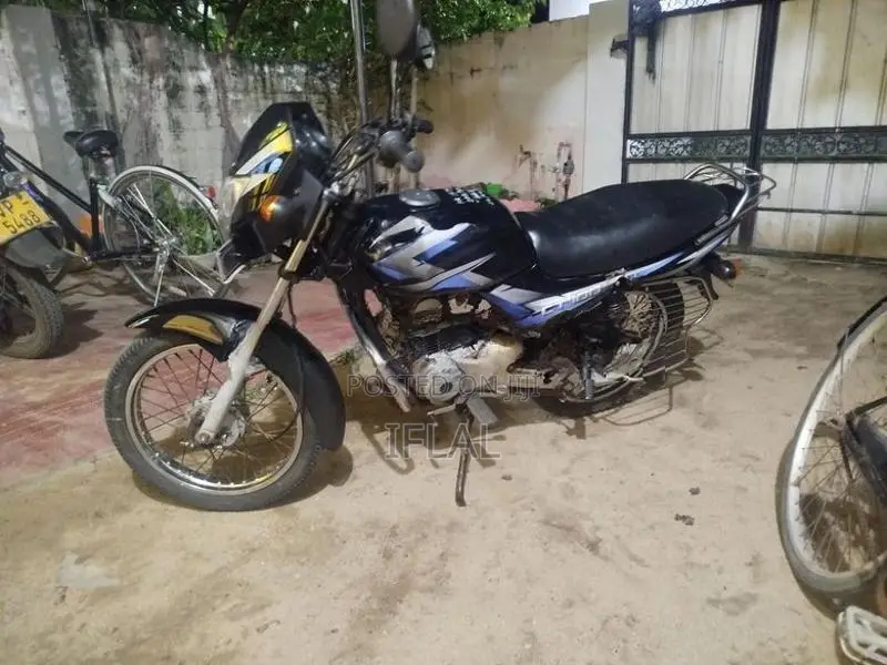 Bajaj CT100 2010