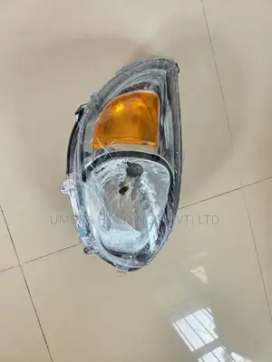 Alto 800 2016 Head Lamp