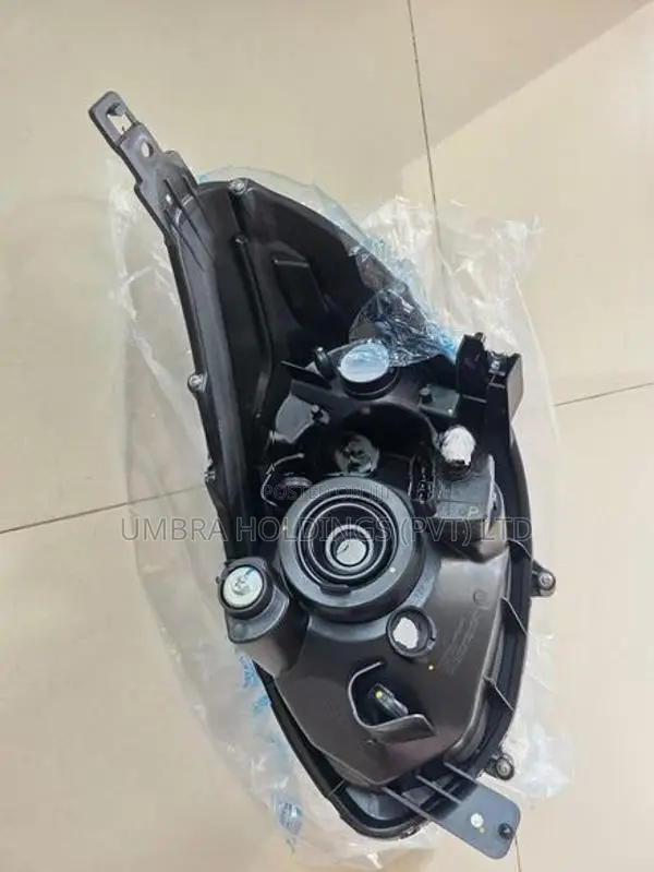 Alto 800 2016 Head Lamp