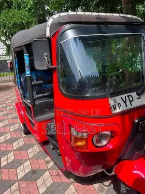Bajaj RE 2011