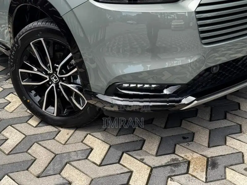 Honda Vezel Z PREMIUM LOADED B/N 2026