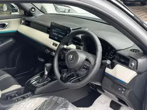 Honda Vezel Z PLAY HIGHEST SPEC 2025