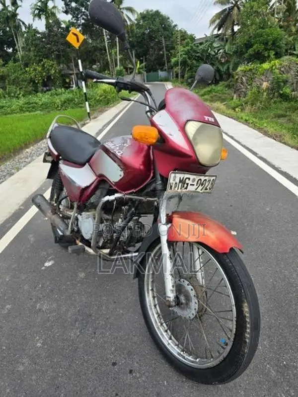 TVS Centra 2005