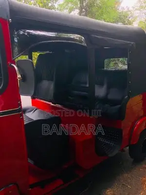 Bajaj RE 2015
