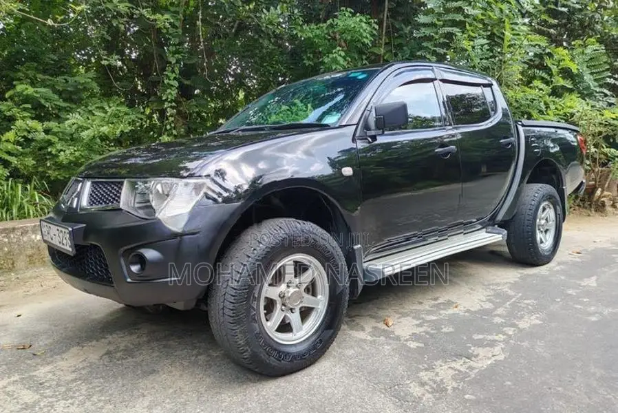 Mitsubishi L200 Mitshubishi 2011