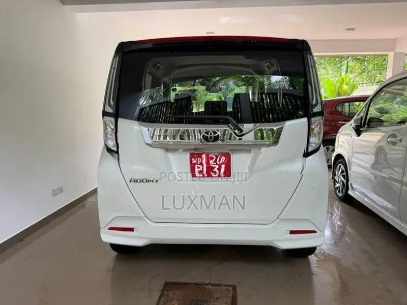 Toyota Roomy Custom GT 2025