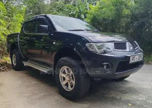 Mitsubishi L200 Mitshubishi 2011
