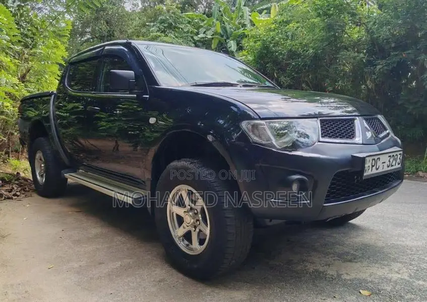 Mitsubishi L200 Mitshubishi 2011