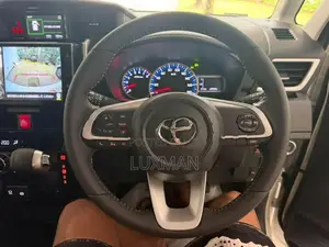 Toyota Roomy Custom GT 2025