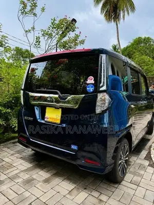 Toyota Roomy Custom GT 2023