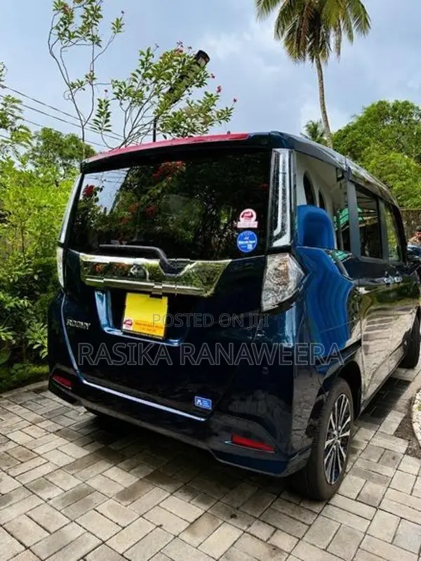 Toyota Roomy Custom GT 2023
