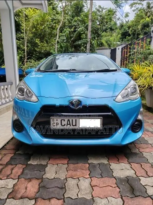 Toyota Aqua 2015