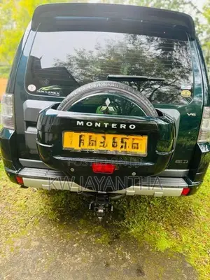 Mitsubishi Montero 2010