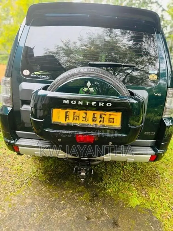 Mitsubishi Montero 2010