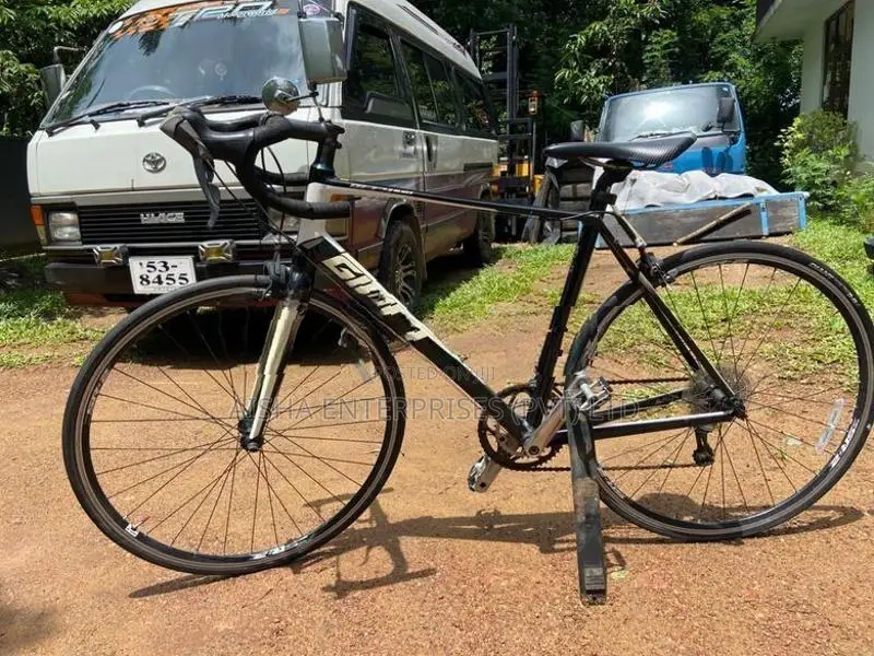 GIANT BICYCLE