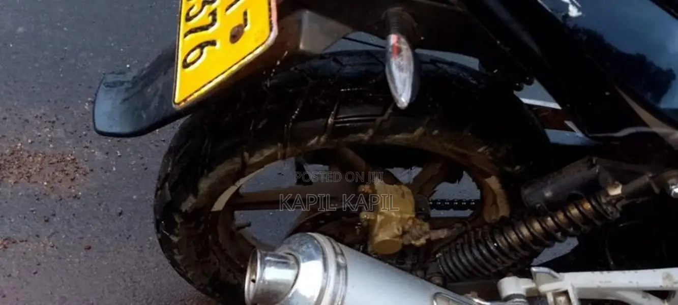 Bajaj Pulsar 220F 2010