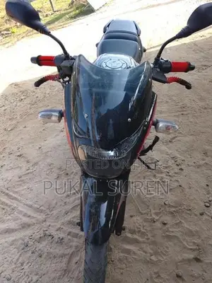 Bajaj Pulsar 180 2011