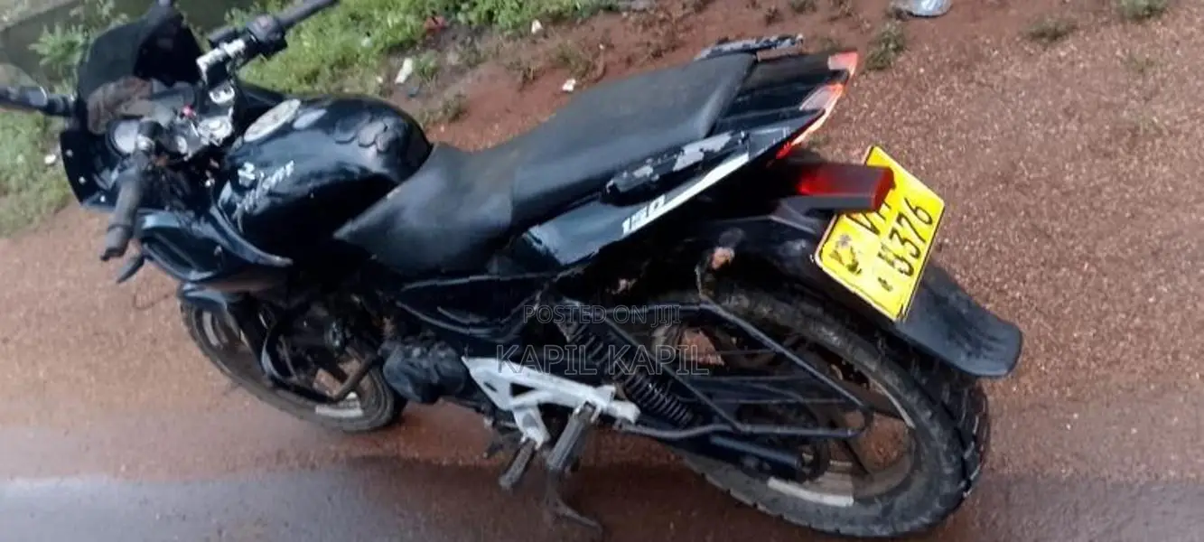 Bajaj Pulsar 220F 2010
