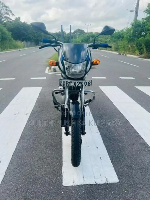 Bajaj CT100 2015