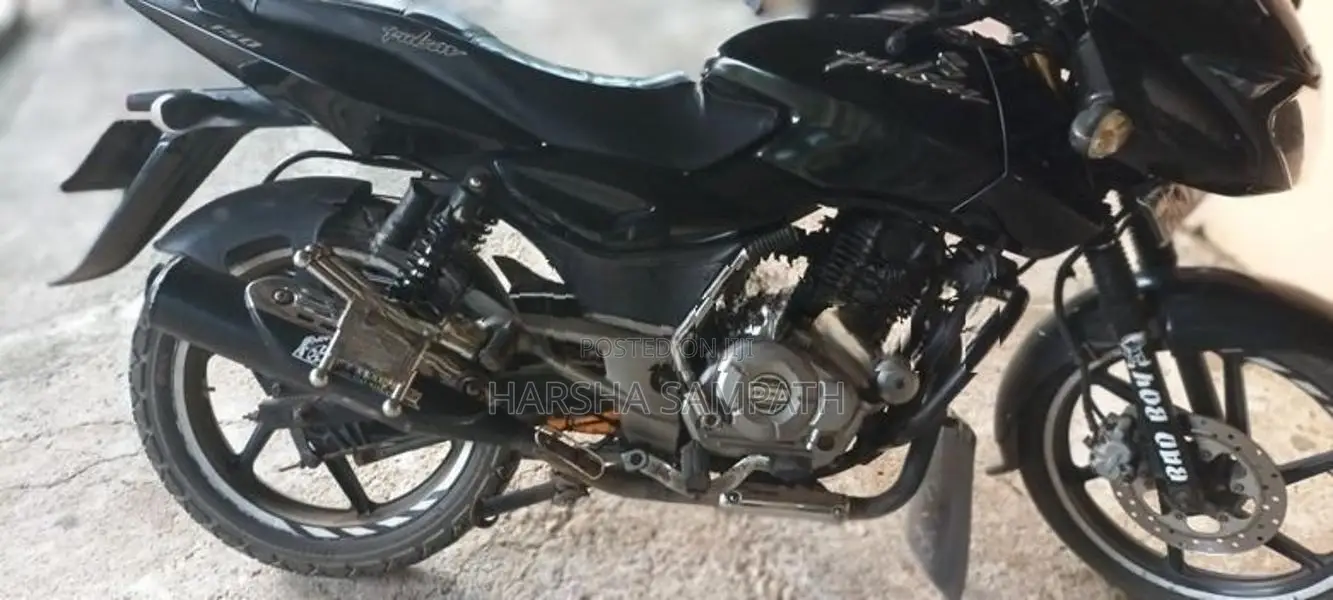 Bajaj Pulsar 150 Cut Handle 2014