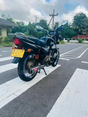Bajaj CT100 2015