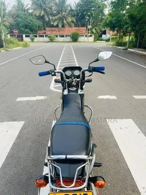 Bajaj CT100 2015