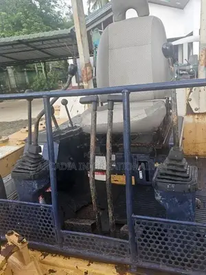 Komatsu PC30-6 Excavator