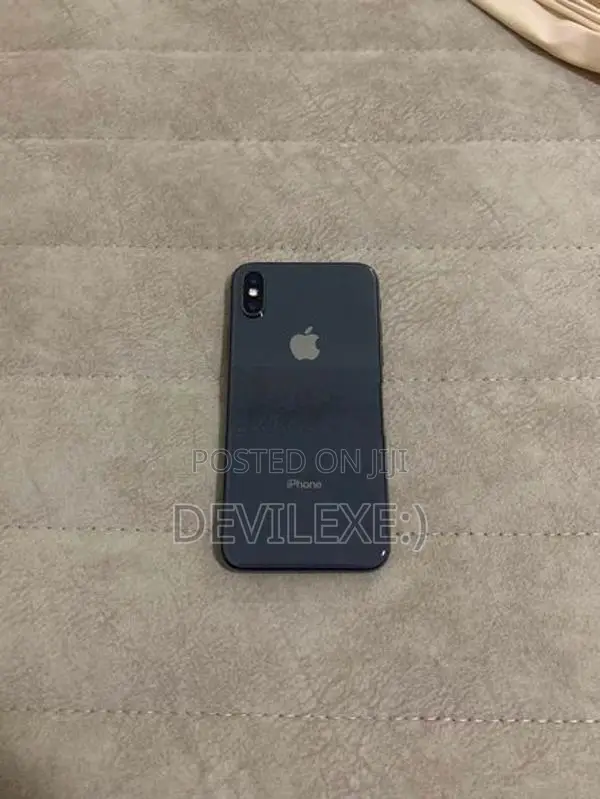 Apple iPhone X (Used)