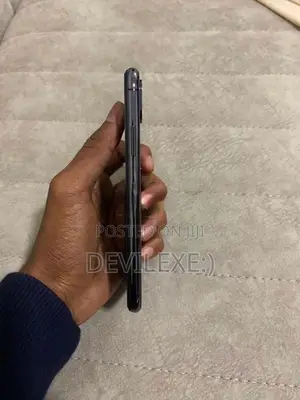 Apple iPhone X (Used)