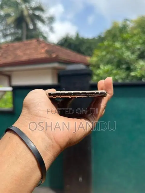 Apple iPhone 11 Pro (Used)