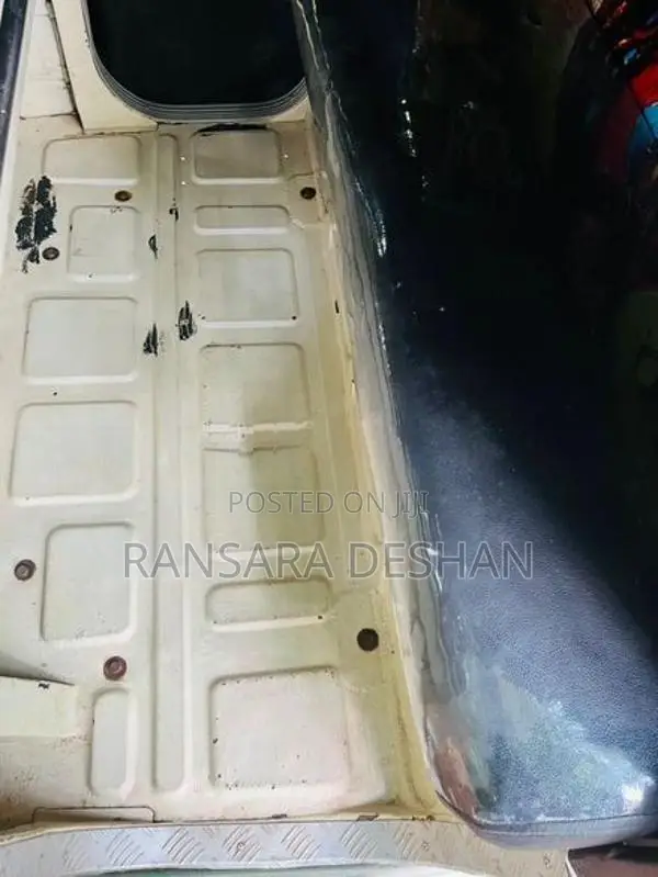 Bajaj RE 2006