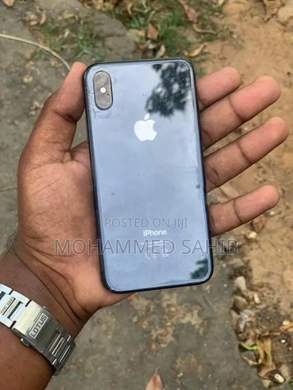 Apple iPhone X (Used)