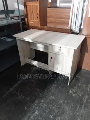 4ft Melamine Office Tables