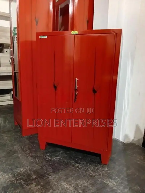 4×2.5 Ft Steel Half Cupboards