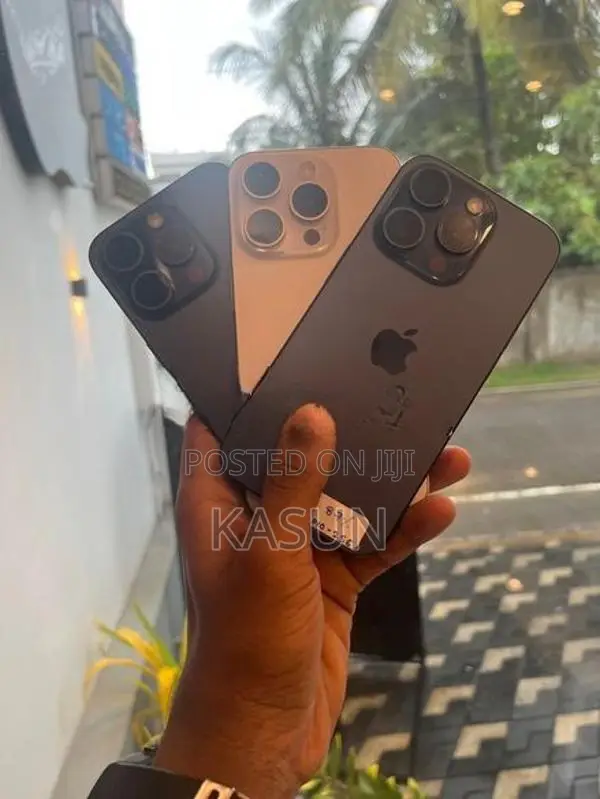 Apple iPhone 15 Pro 246GB (Used)