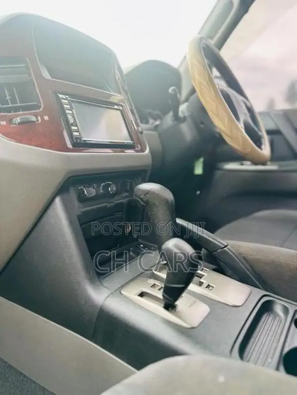 Mitsubishi Montero Mitshubishi 2003
